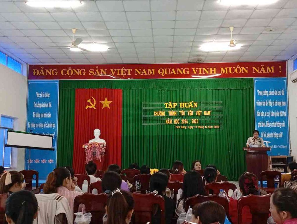 1. Quang cảnh buổi tập huấn